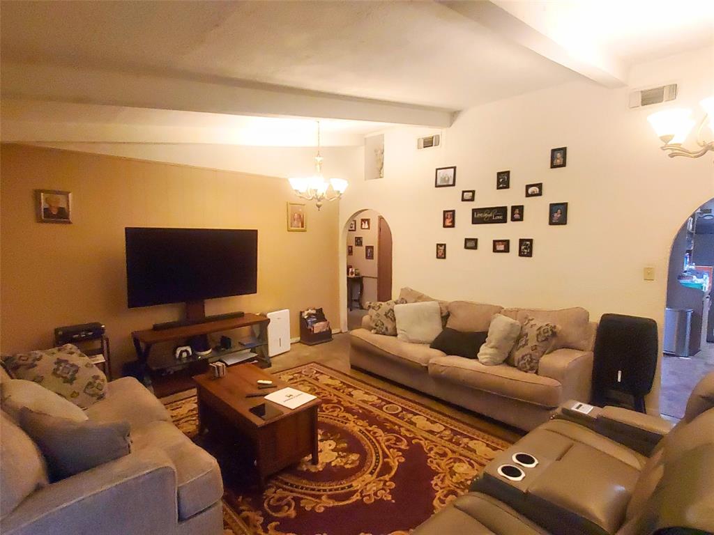 200 El Pinto Drive