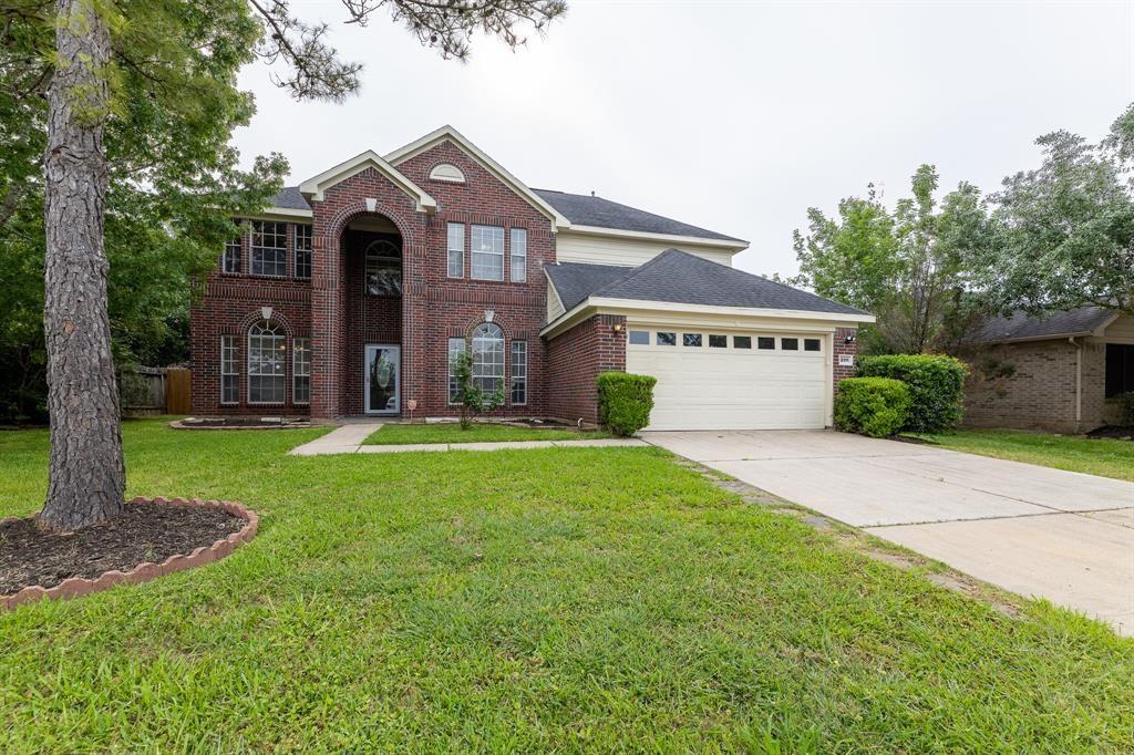 3111 Glen Cullen Lane, Pearland, Texas image 3