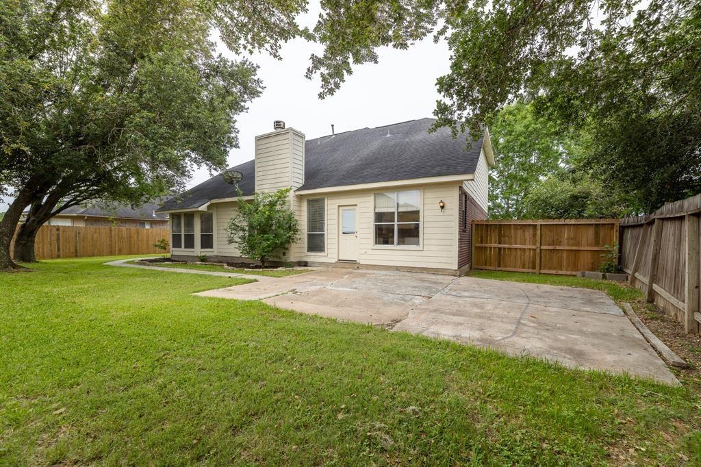 3111 Glen Cullen Lane, Pearland, Texas image 32