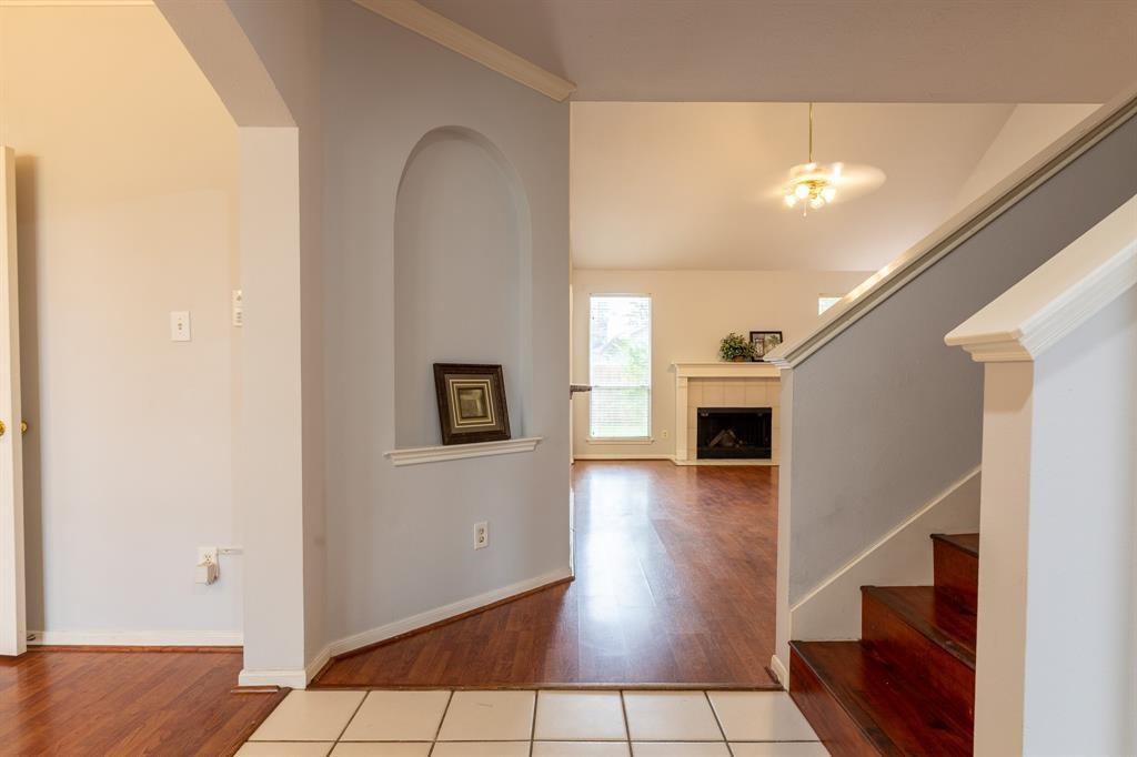 3111 Glen Cullen Lane, Pearland, Texas image 8
