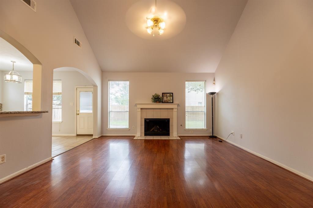 3111 Glen Cullen Lane, Pearland, Texas image 15