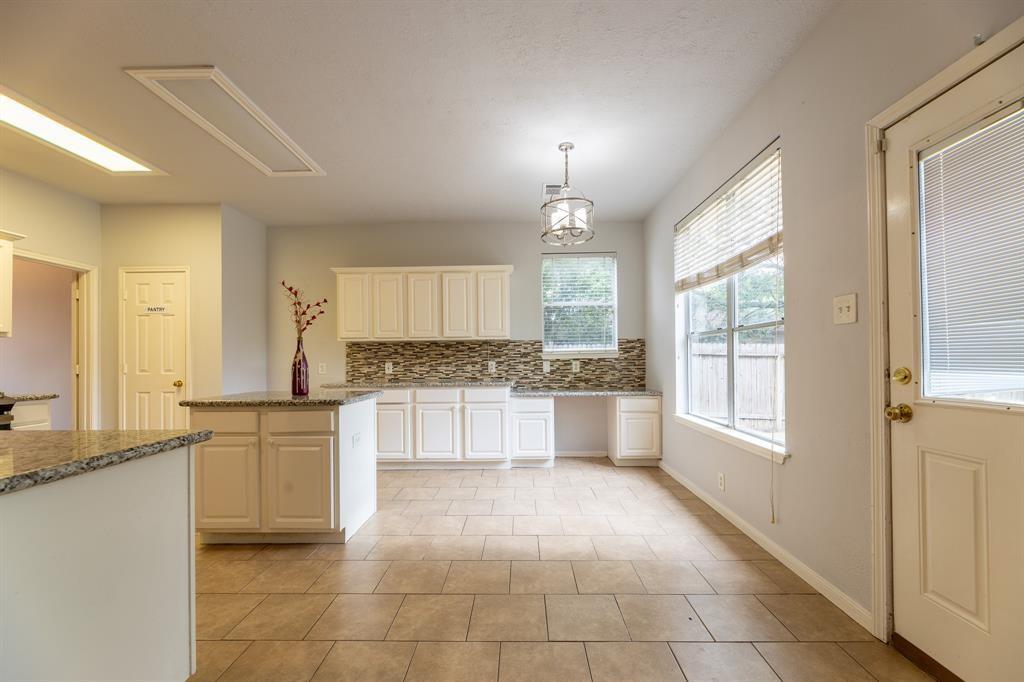 3111 Glen Cullen Lane, Pearland, Texas image 13