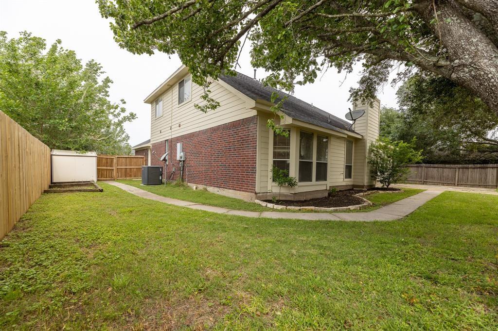 3111 Glen Cullen Lane, Pearland, Texas image 33