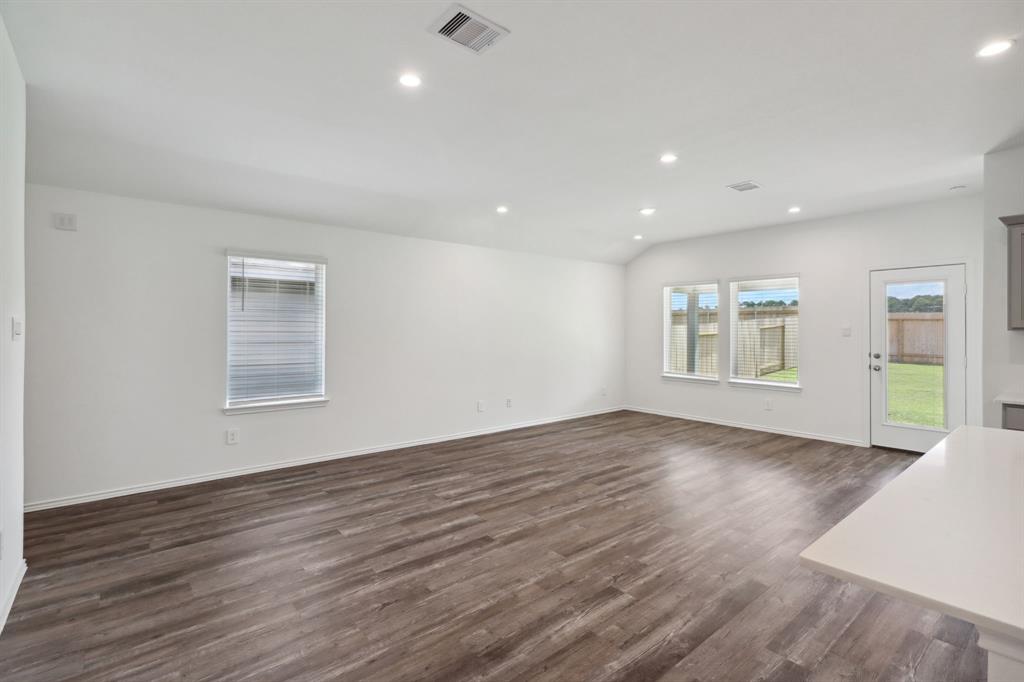 40945 Seasoned Oak Lane, Magnolia, Texas image 7