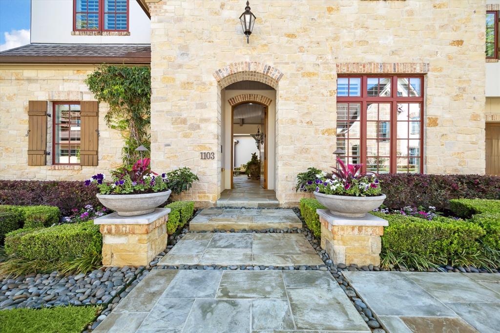 1103 Vista Creek Drive