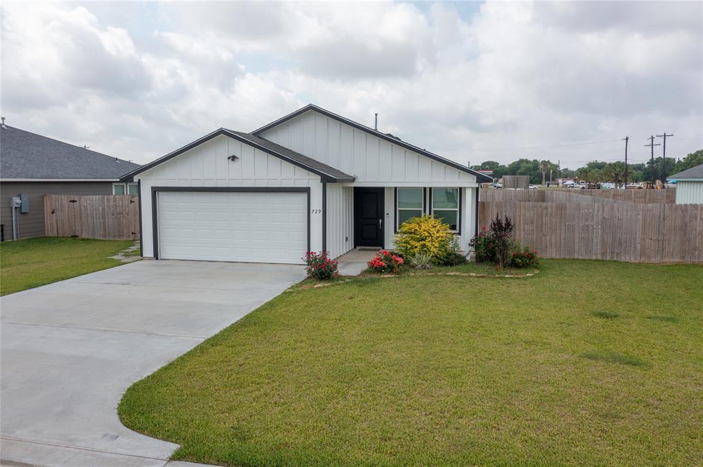729 Flycatcher Drive