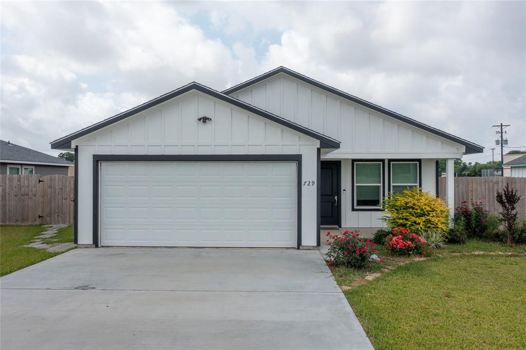 729 Flycatcher Drive