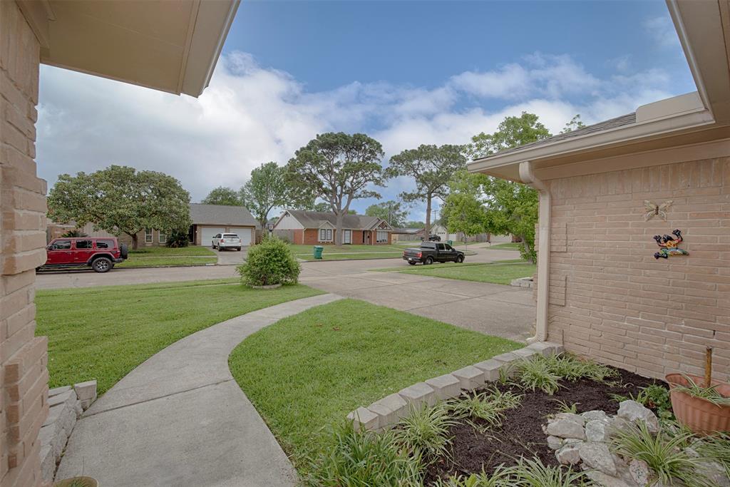 1768 Florida Drive, Seabrook, Texas image 5