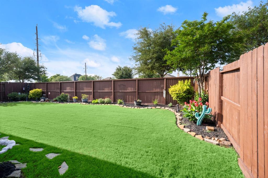 19206 Greenview Glen Drive, Cypress, Texas image 6