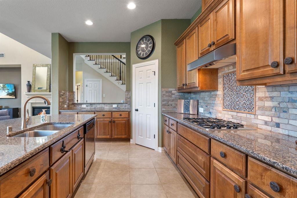 7659 Ikes Tree Drive, Spring, Texas image 15