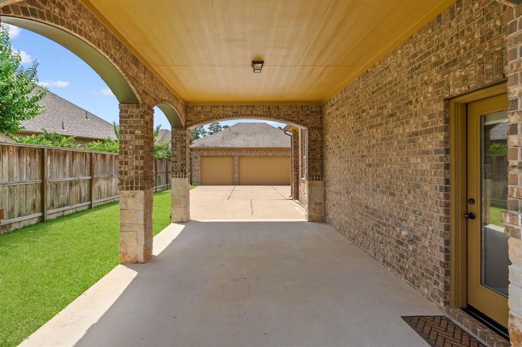 7659 Ikes Tree Drive, Spring, Texas image 38