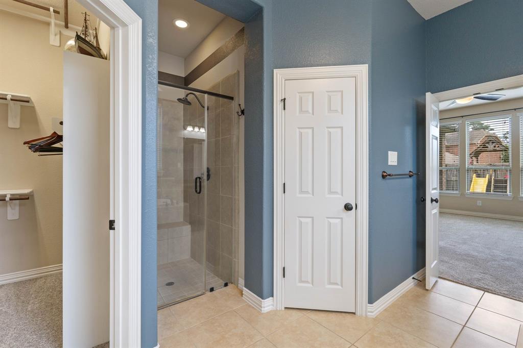 7659 Ikes Tree Drive, Spring, Texas image 22