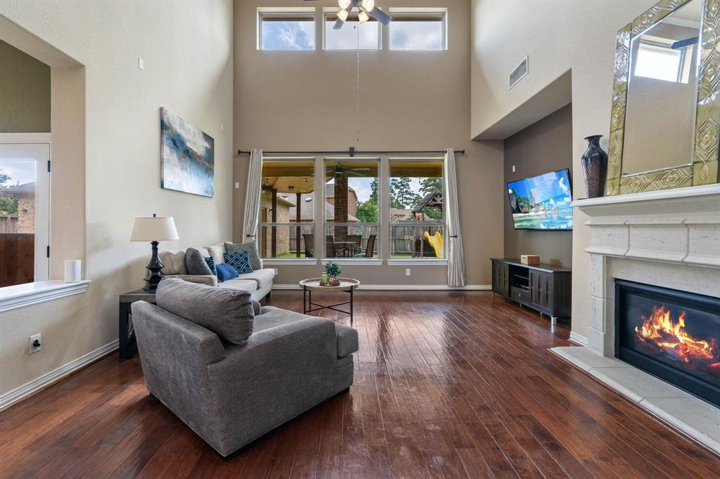 7659 Ikes Tree Drive, Spring, Texas image 9
