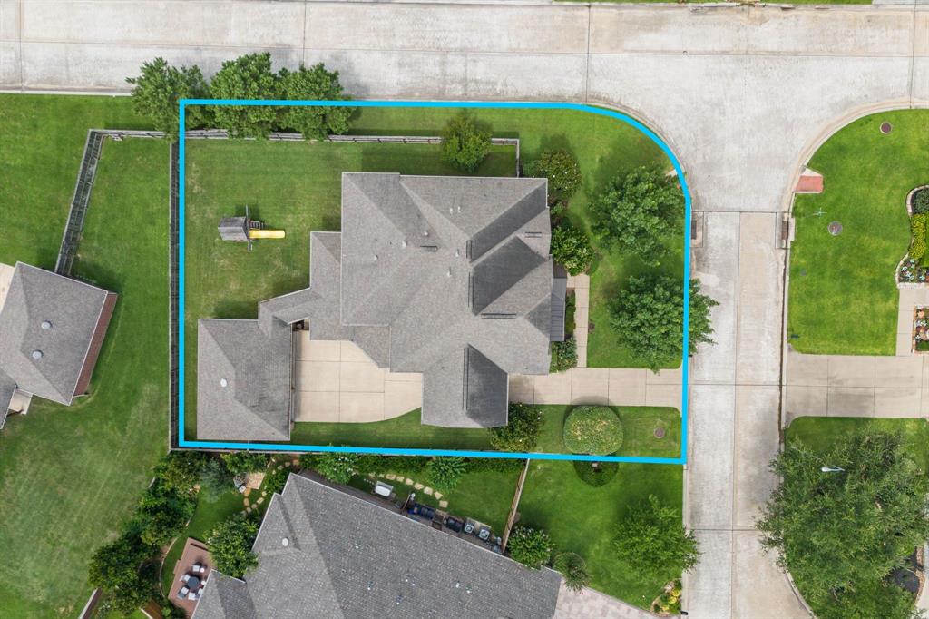 7659 Ikes Tree Drive, Spring, Texas image 41