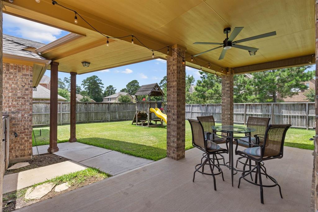 7659 Ikes Tree Drive, Spring, Texas image 36