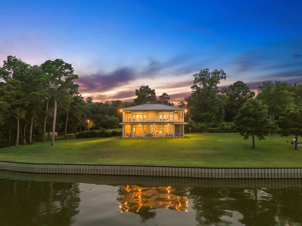 31 Creekwood Bend Court