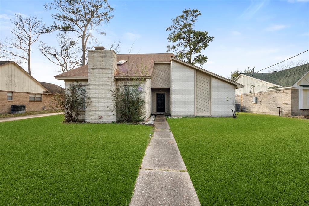 3809 Trailwood Drive, Baytown, Texas image 25