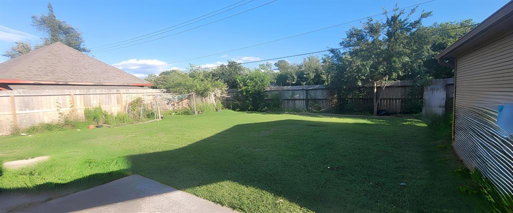 7619 Apache Plume Drive, Houston, Texas image 17