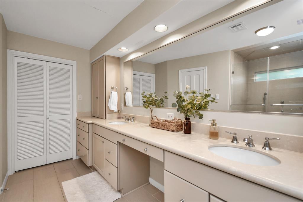 707 Chevy Chase Circle, Sugar Land, Texas image 16