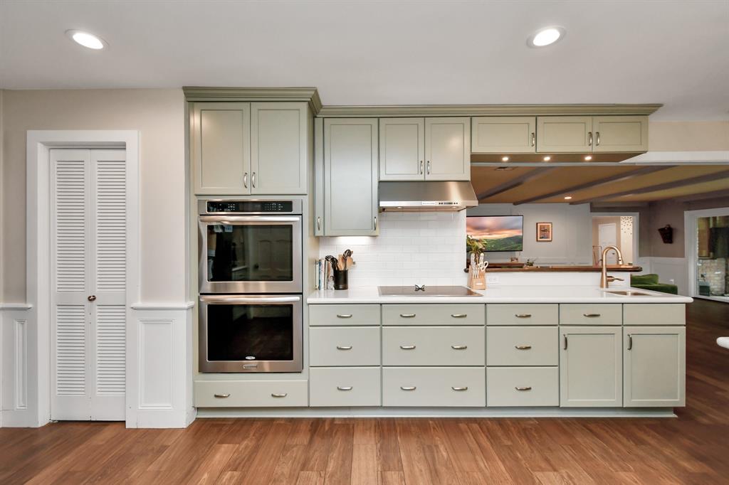 707 Chevy Chase Circle, Sugar Land, Texas image 5