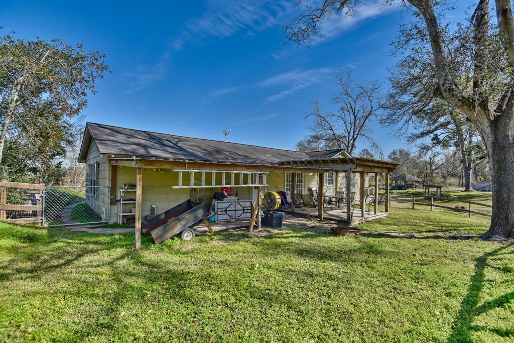 949 Fisher Rd, Bellville, Texas image 10