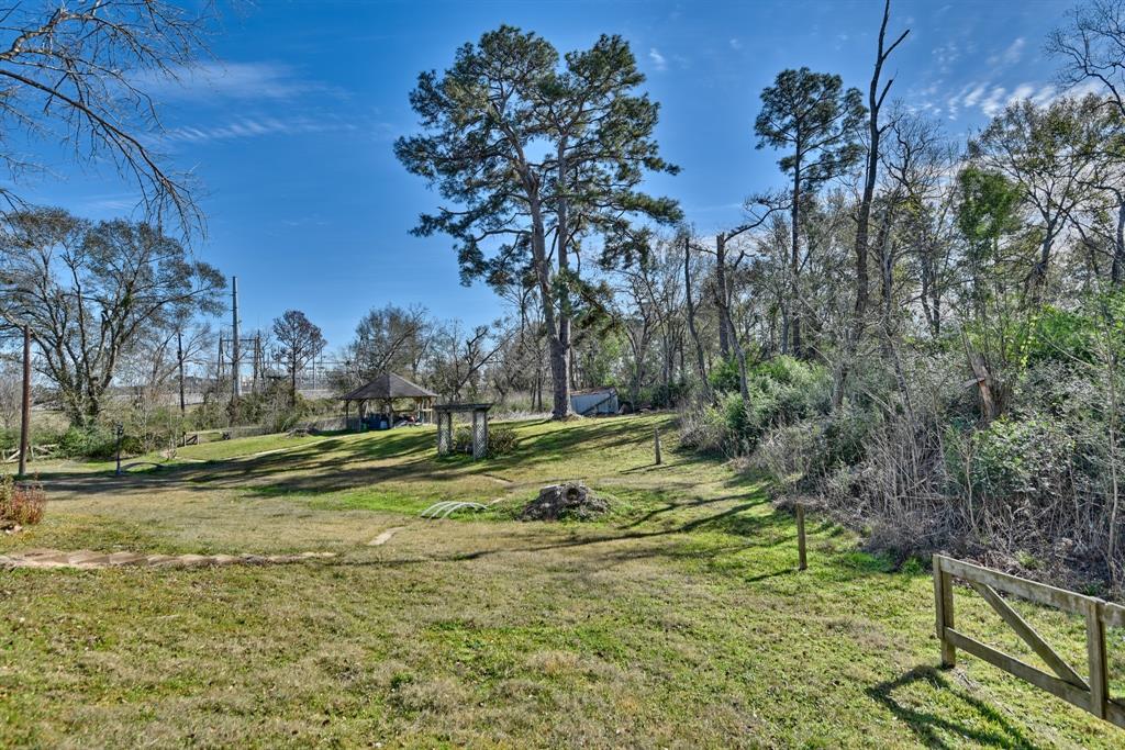 949 Fisher Rd, Bellville, Texas image 12