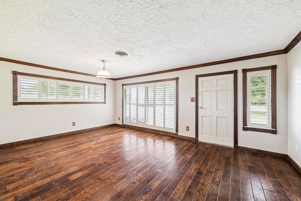 603 Terri Lane, Pinehurst, Texas image 8