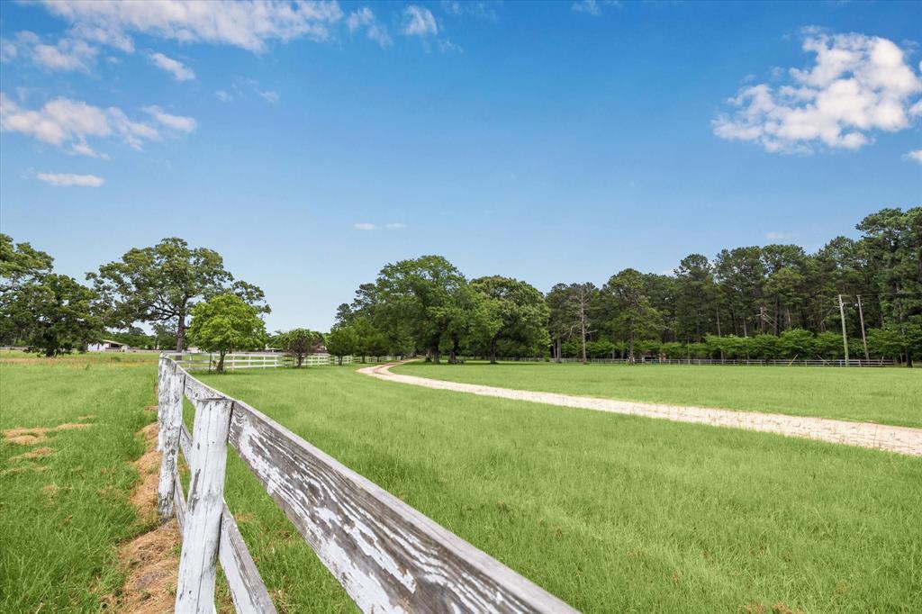 603 Terri Lane, Pinehurst, Texas image 23