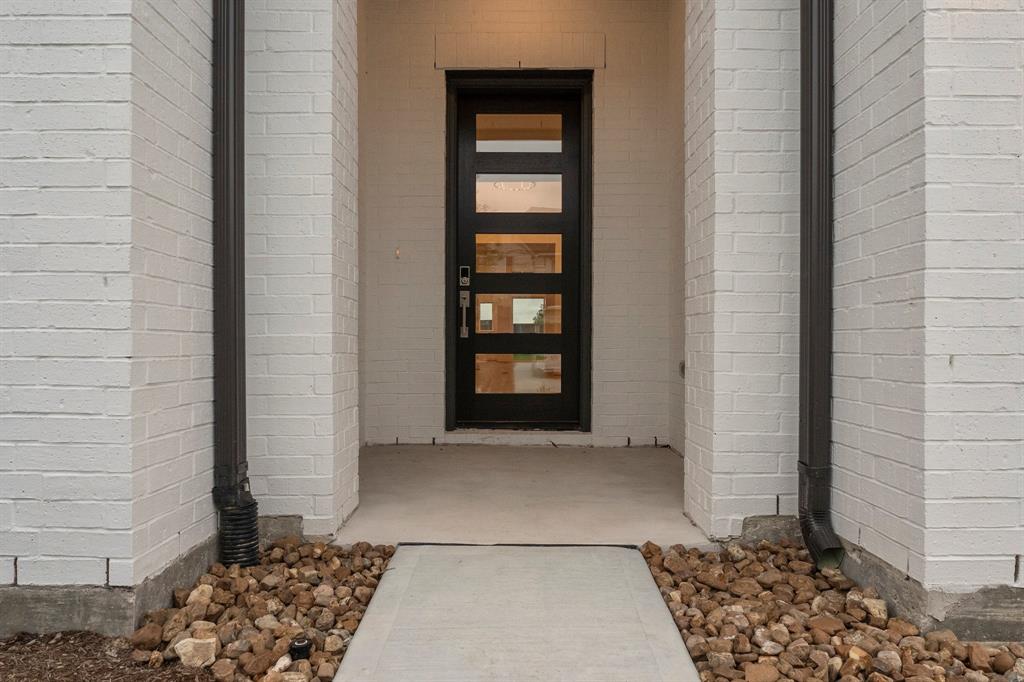 26915 Longwood Ledge Drive, Spring, Texas image 3