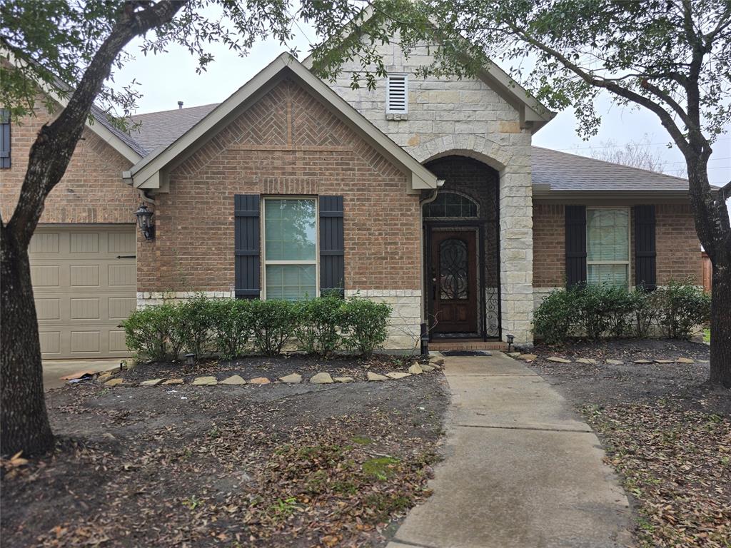 17927 Creek Bluff Lane, Cypress, Texas image 2