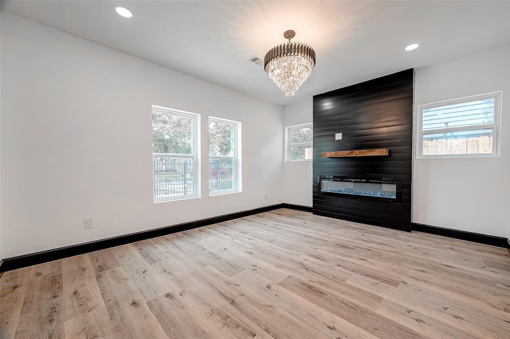 2713 Eagle Street, Houston, Texas image 6