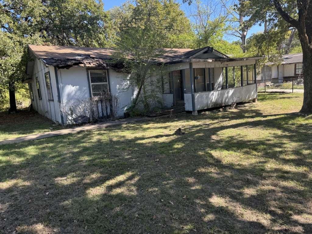 406 Jenkins Street, Daingerfield, Texas image 2