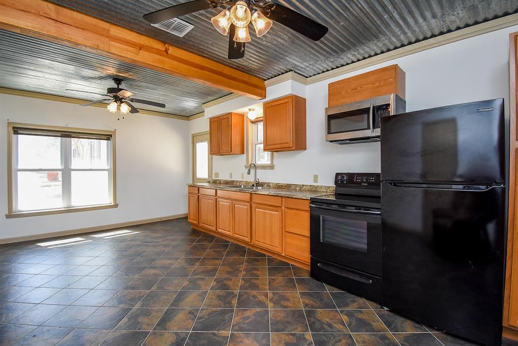 2423 Hargis Street, East Bernard, Texas image 34