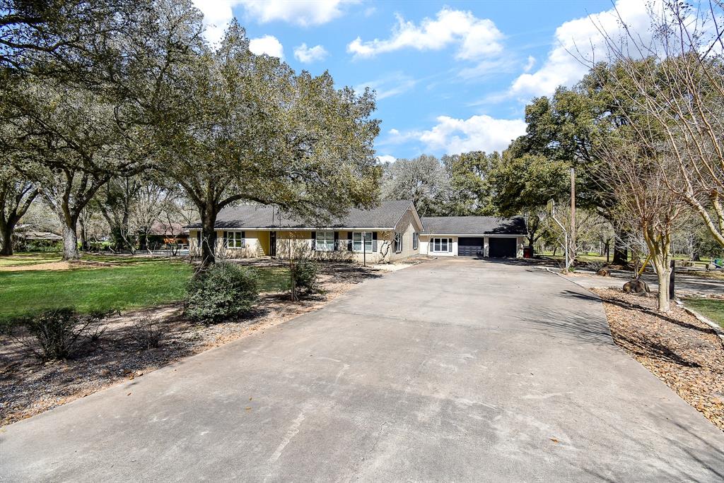 2423 Hargis Street, East Bernard, Texas image 5