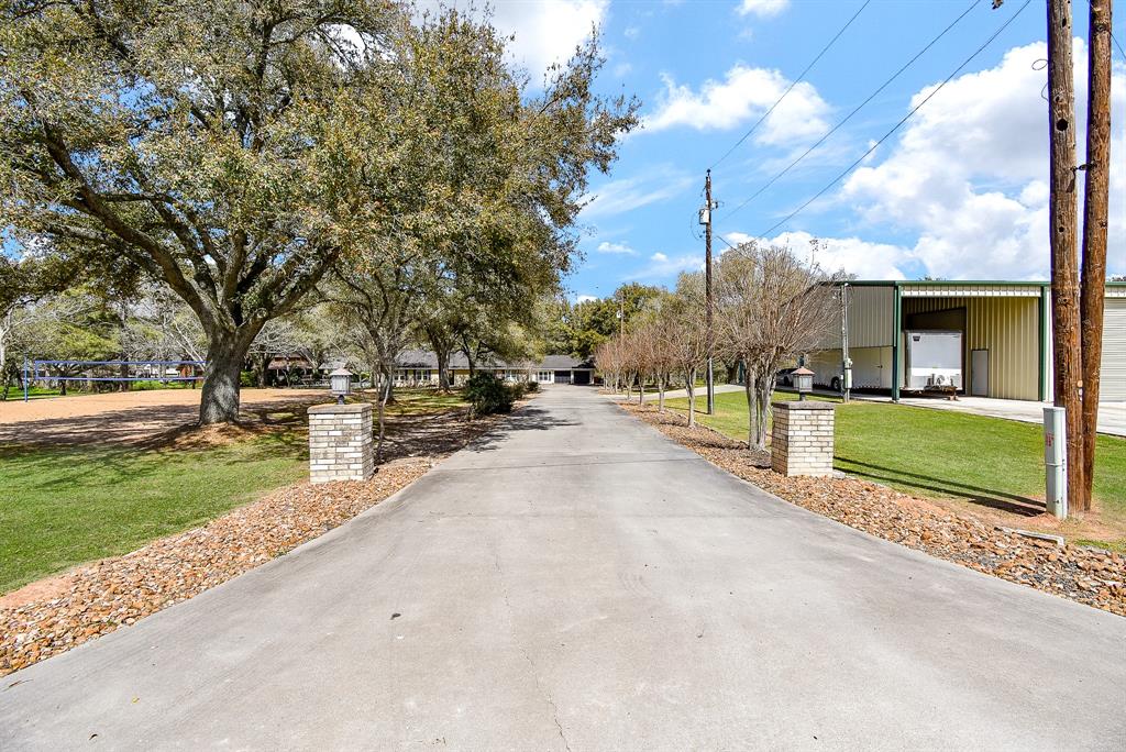 2423 Hargis Street, East Bernard, Texas image 4