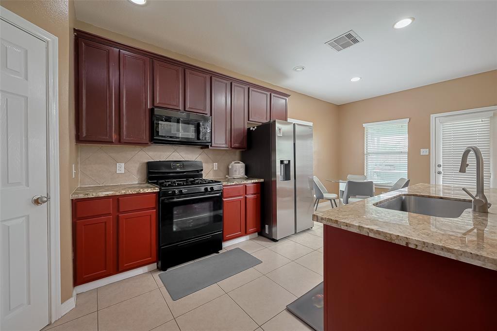 3400 Borden Gully Drive, Dickinson, Texas image 11