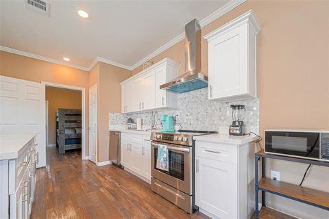 Duplex in Galveston TX 2617 Avenue L 18.jpg