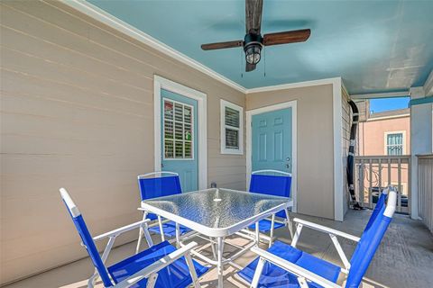 Duplex in Galveston TX 2617 Avenue L 23.jpg