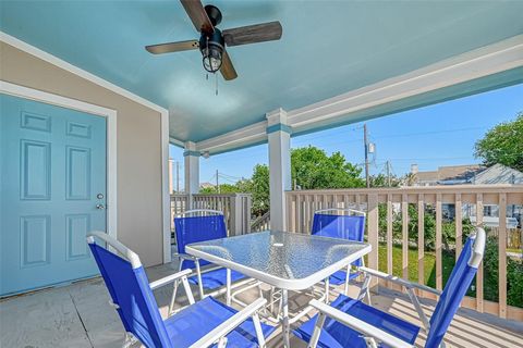 Duplex in Galveston TX 2617 Avenue L 24.jpg