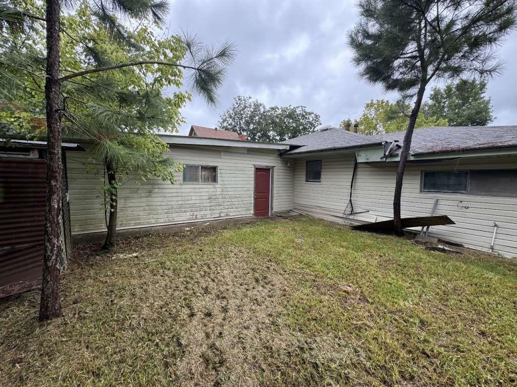 2370 Granger Drive, Bridge City, Texas image 12