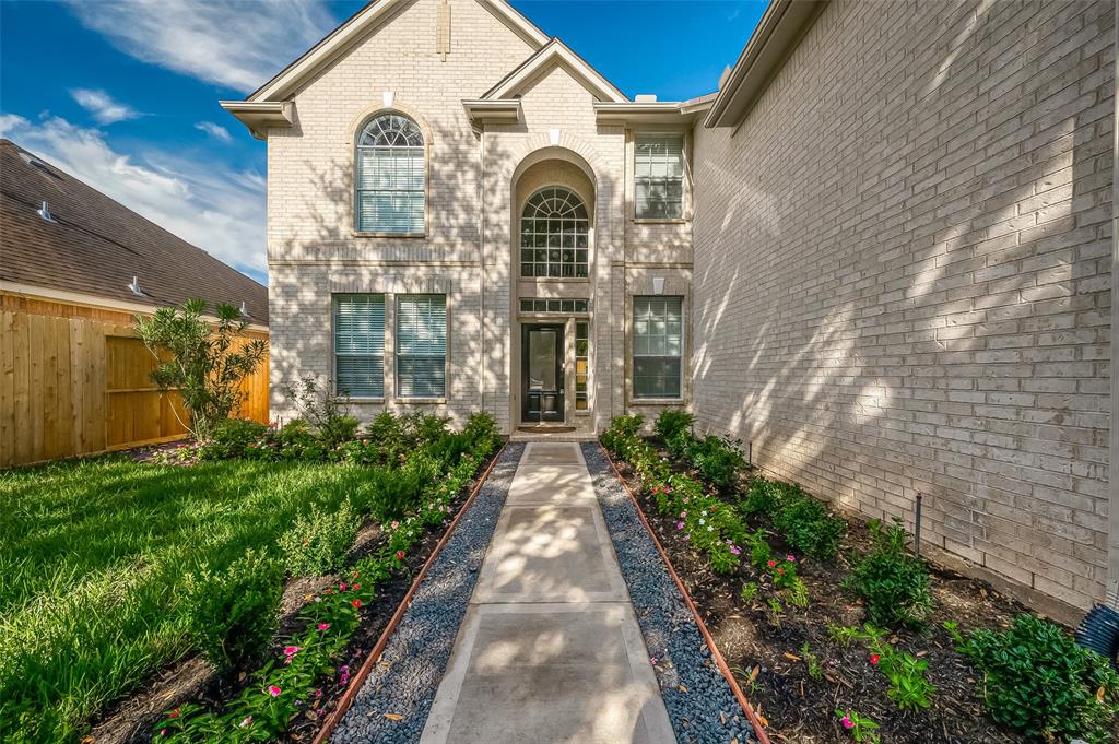 1202 Ivory Meadow Lane, Sugar Land, Texas image 1