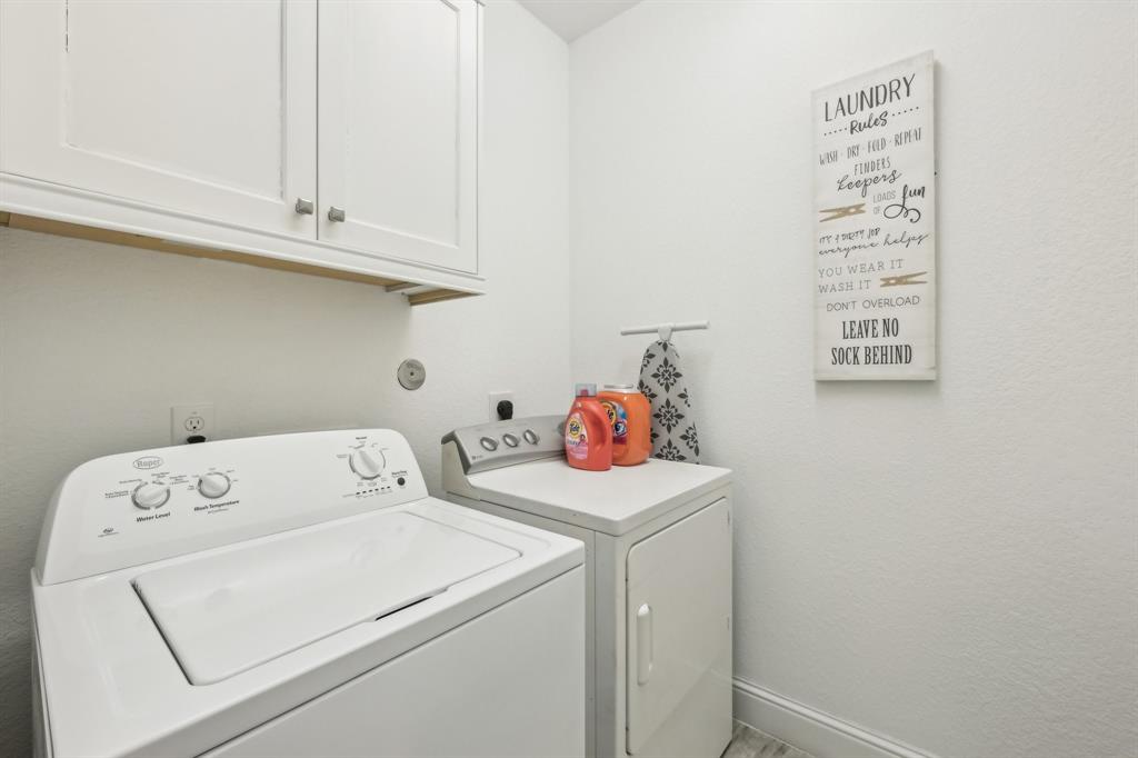131 Skybranch Drive, Conroe, Texas image 32