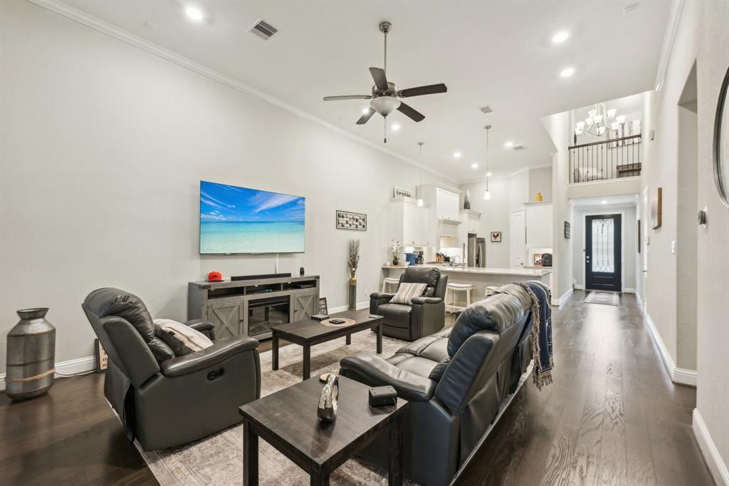 131 Skybranch Drive, Conroe, Texas image 5