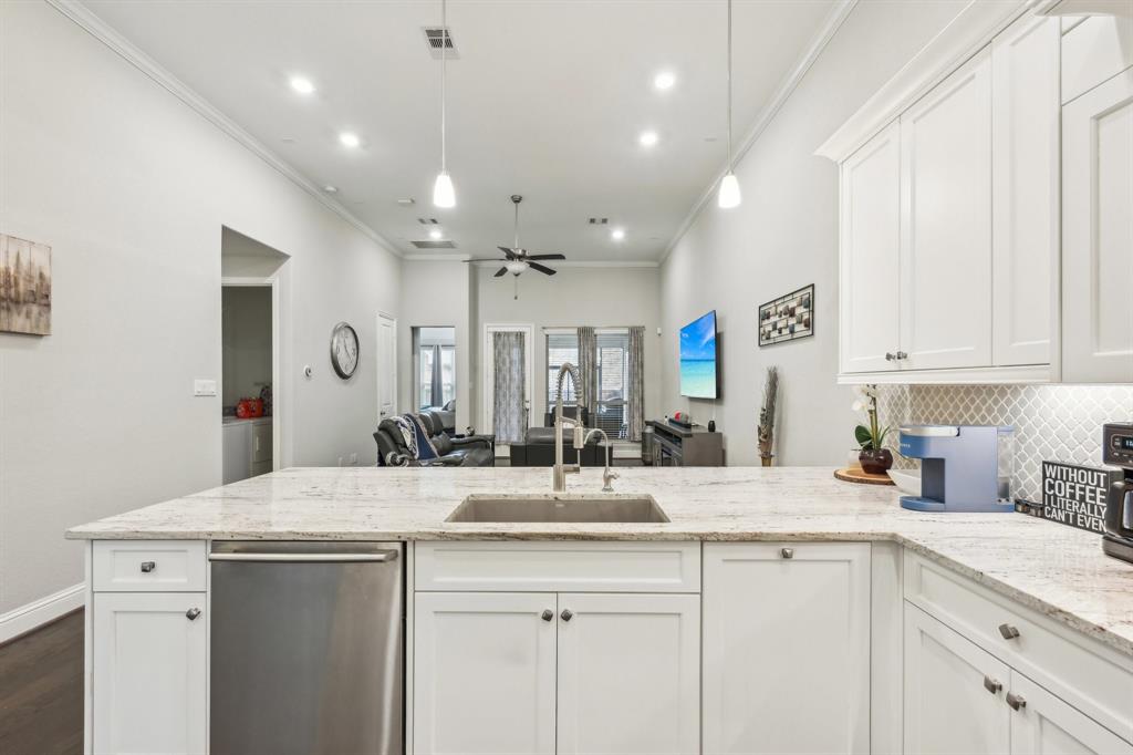 131 Skybranch Drive, Conroe, Texas image 14