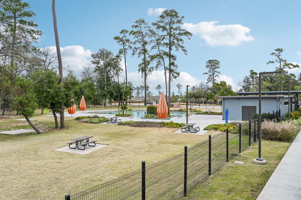 131 Skybranch Drive, Conroe, Texas image 45