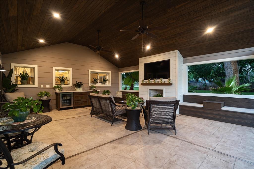 104 Smith Lane, League City, Texas image 13