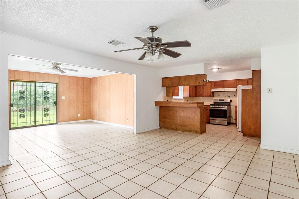3317 Le Badie Street, Houston, Texas image 8