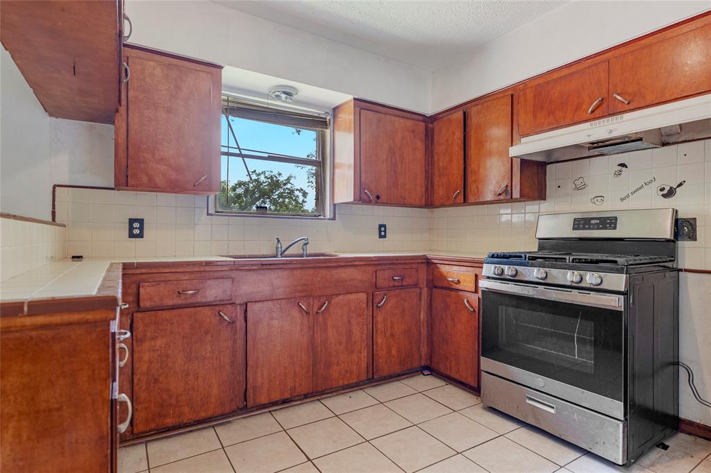 3317 Le Badie Street, Houston, Texas image 11