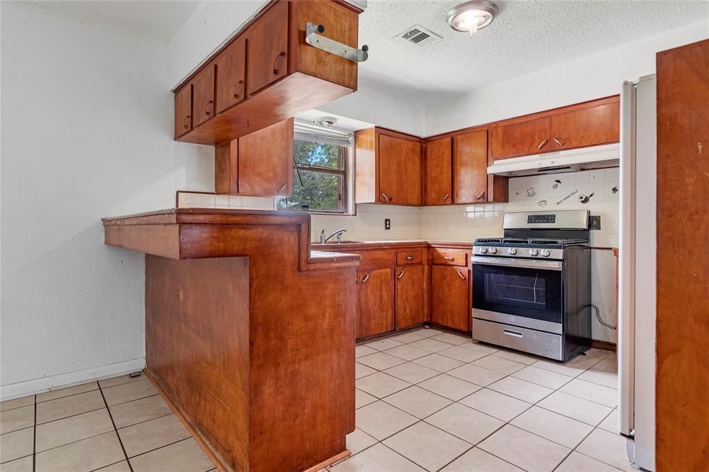 3317 Le Badie Street, Houston, Texas image 10