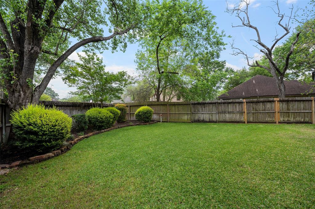 10327 Millshaw Drive, Houston, Texas image 33